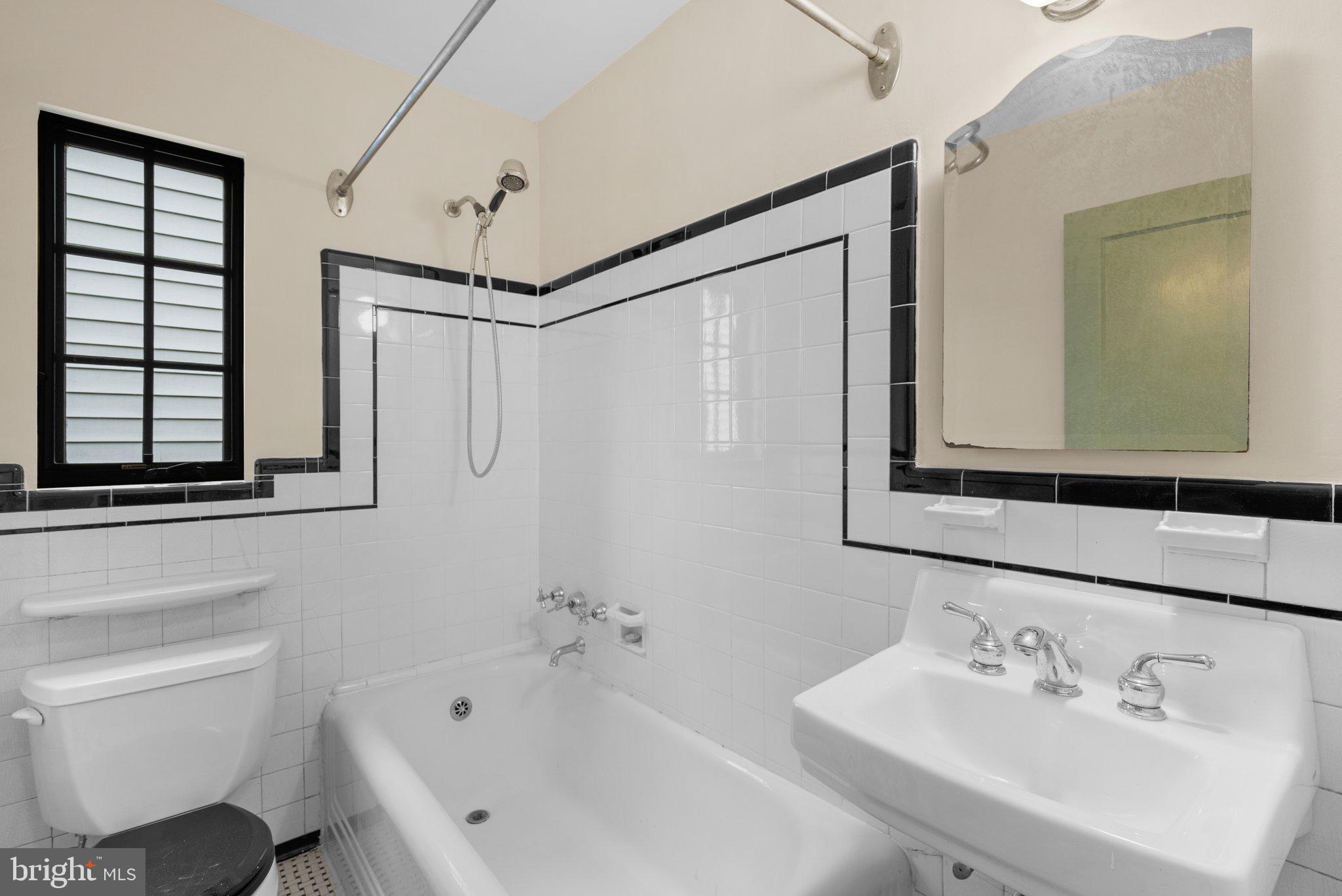 701 McNeill Road Silver Spring, MD 20910 - Photo 21 of 42