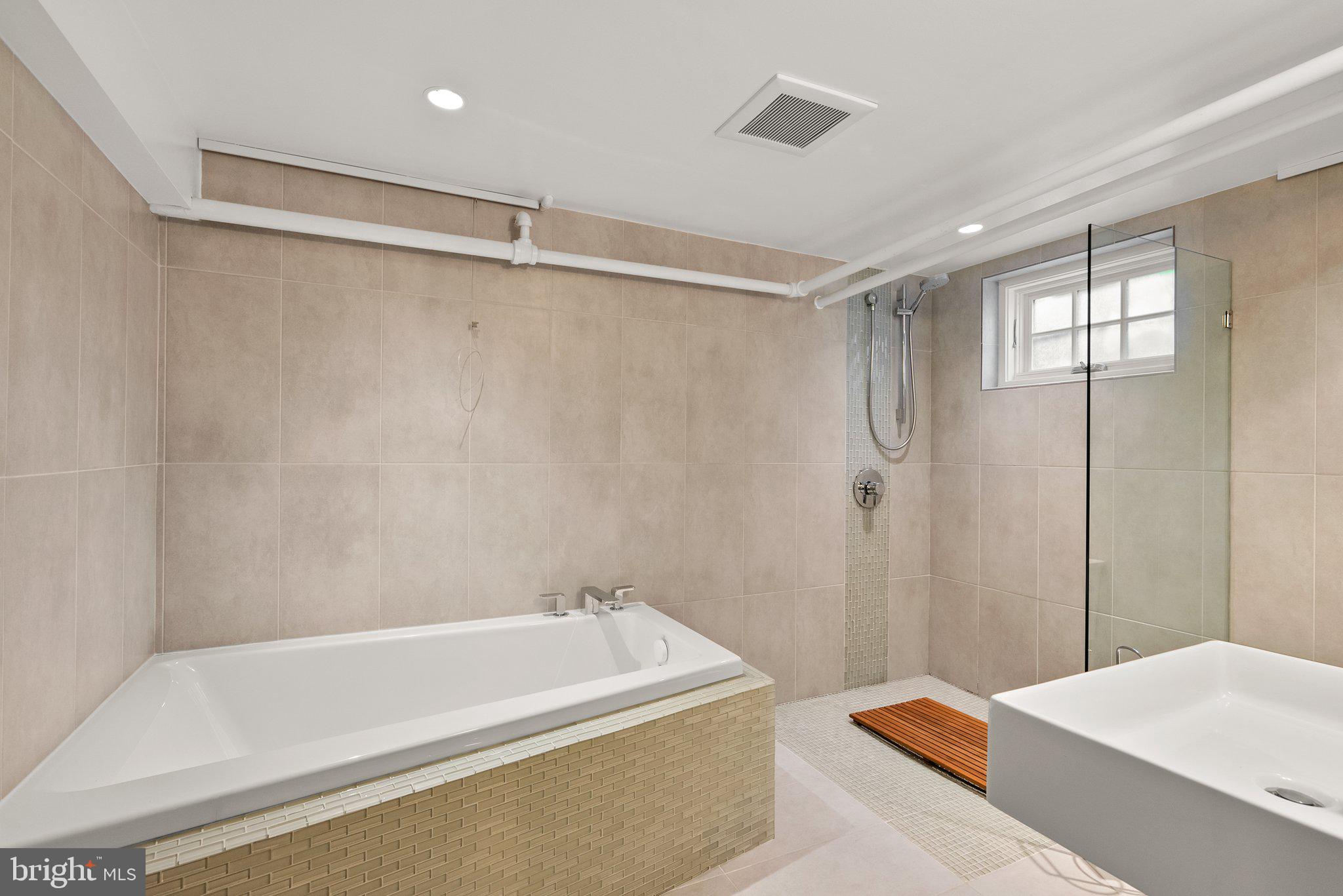 701 McNeill Road Silver Spring, MD 20910 - Photo 33 of 42