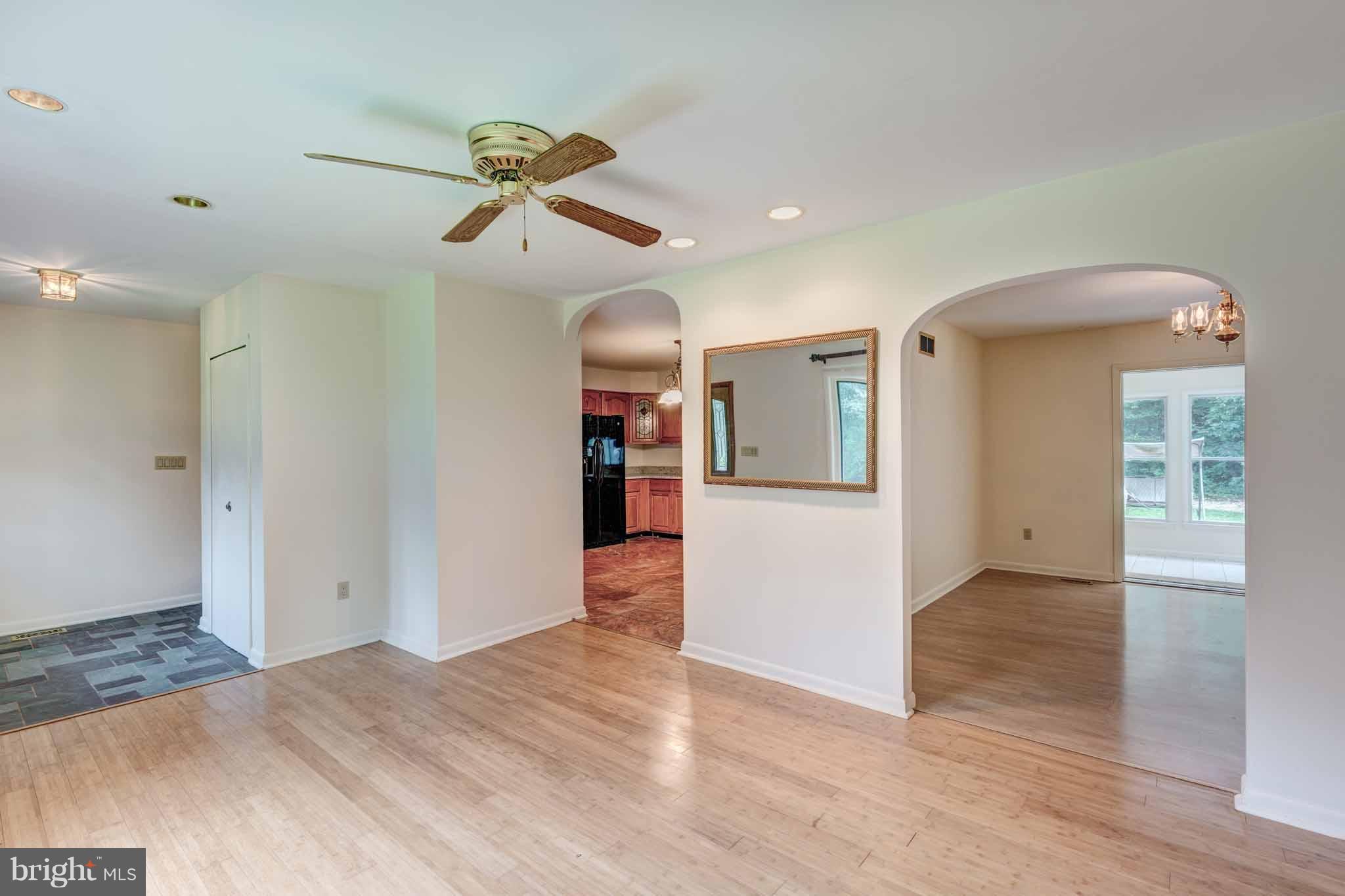 3871 Fringer Road Taneytown, MD 21787 - Photo 5 of 29 Living Room