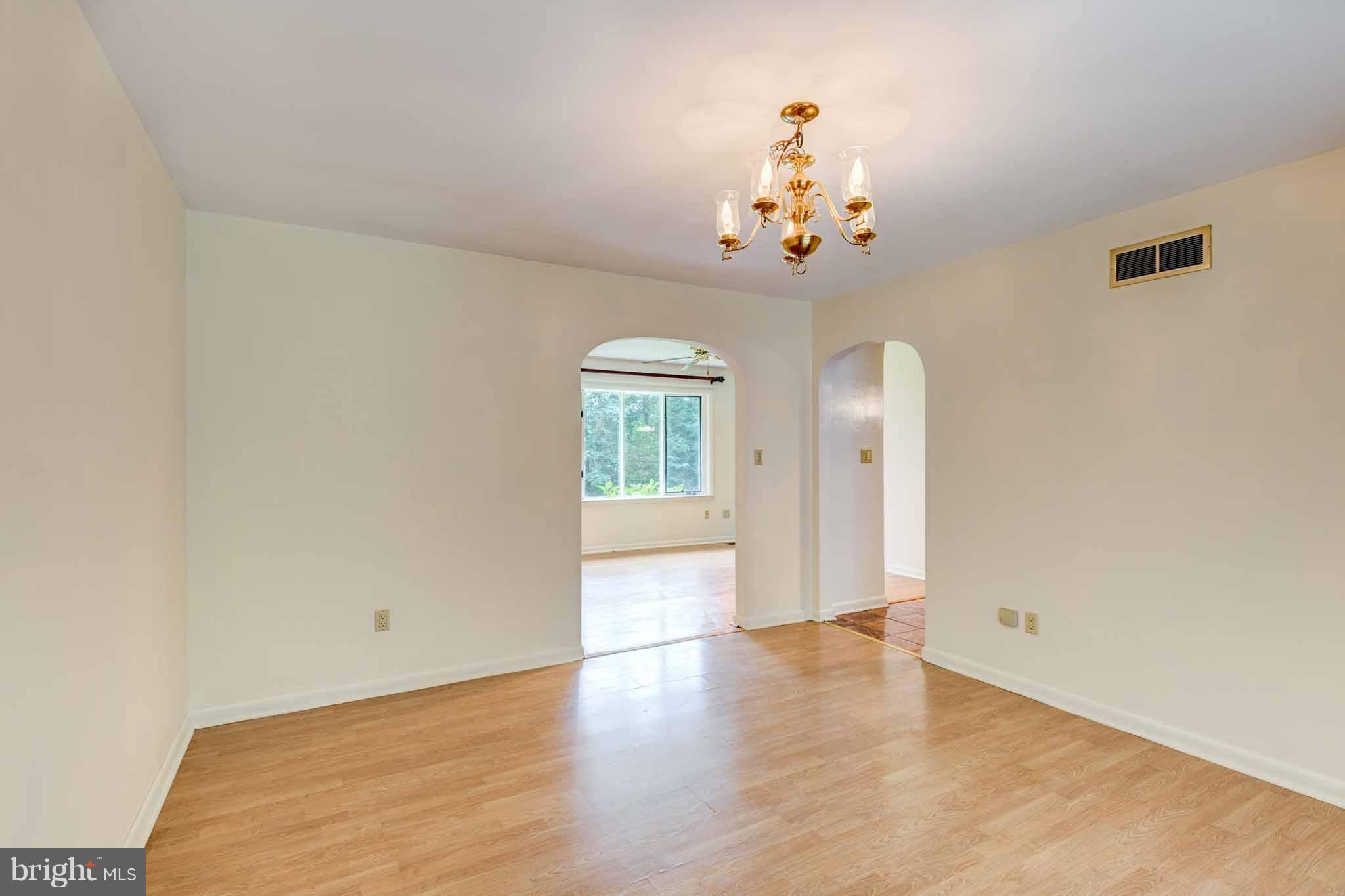 3871 Fringer Road Taneytown, MD 21787 - Photo 6 of 29 Dining Room