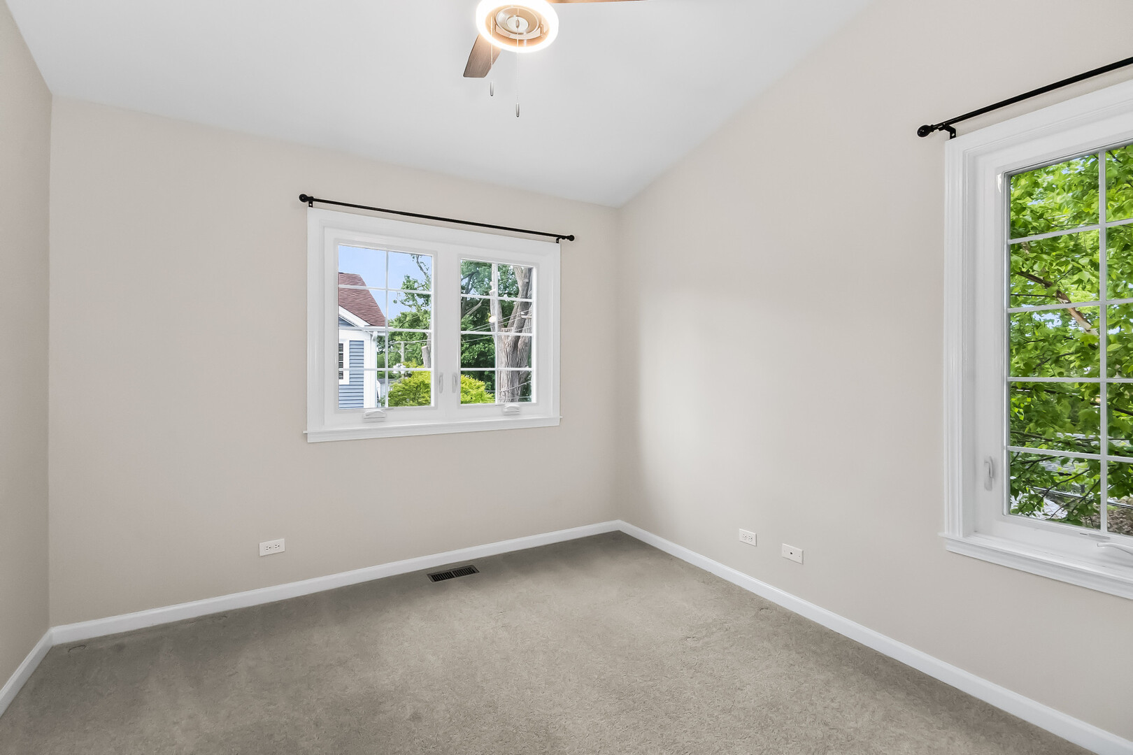 1815 Crain Street Evanston, IL 60202 - Photo 17 of 25