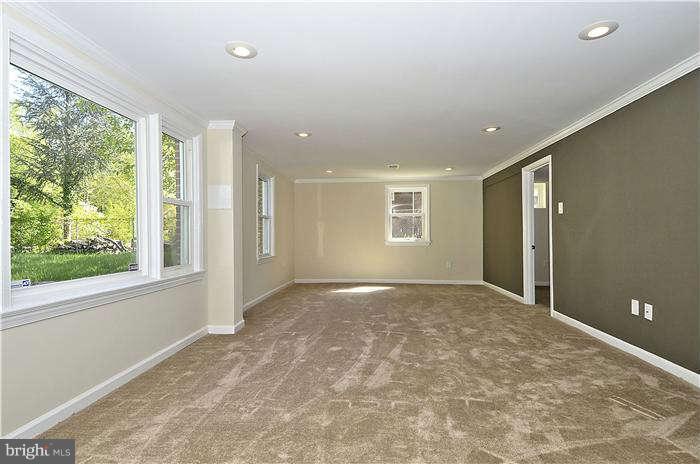 4601 Henderson Road Temple Hills, MD 20748 - Photo 18 of 30 Family Room