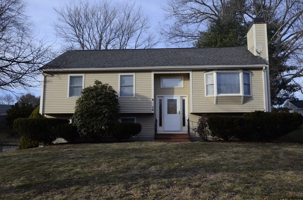 14 Brion Road Bellingham, MA 02019 - Photo 1 of 16 Gallery Image 1