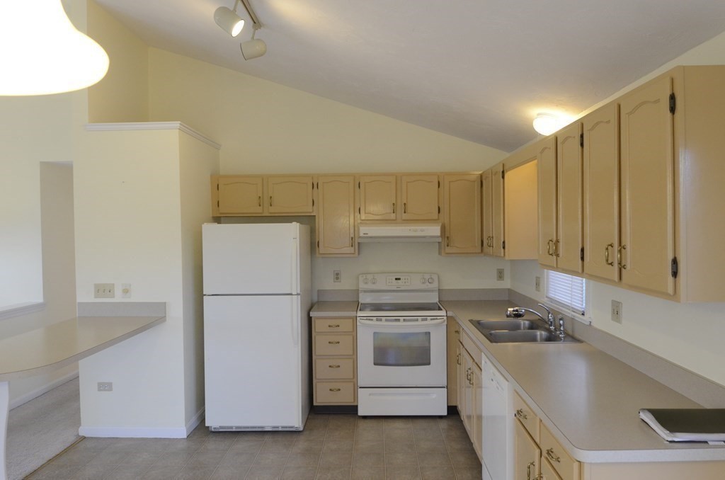 14 Brion Road Bellingham, MA 02019 - Photo 3 of 16 Gallery Image 3