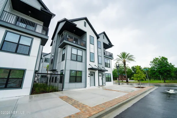 $2,500 | 181 Barstow Place, Jacksonville, FL 32204