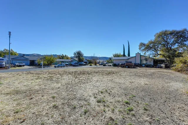 a view of outdoor space with city view