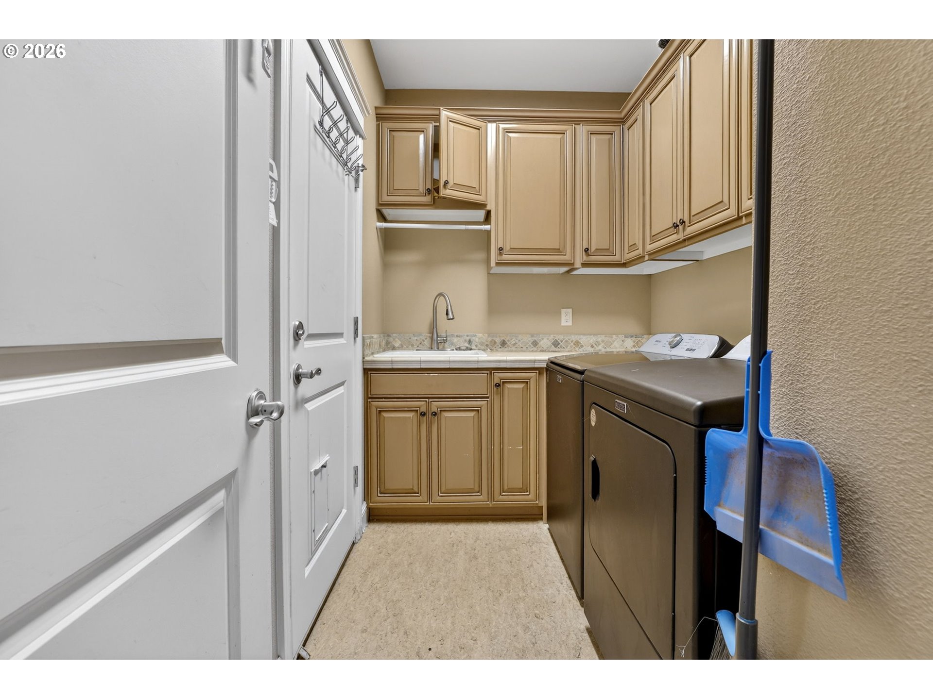 33094 Felisha Way Scappoose, OR 97056 - Photo 25 of 47 Staircase