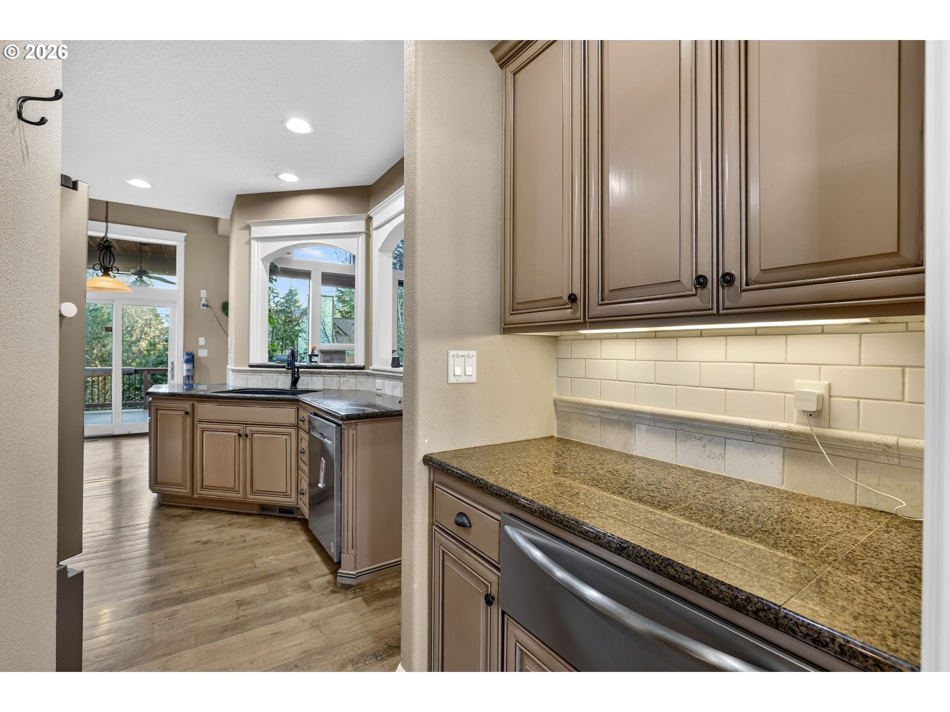 33094 Felisha Way Scappoose, OR 97056 - Photo 6 of 47 Kitchen