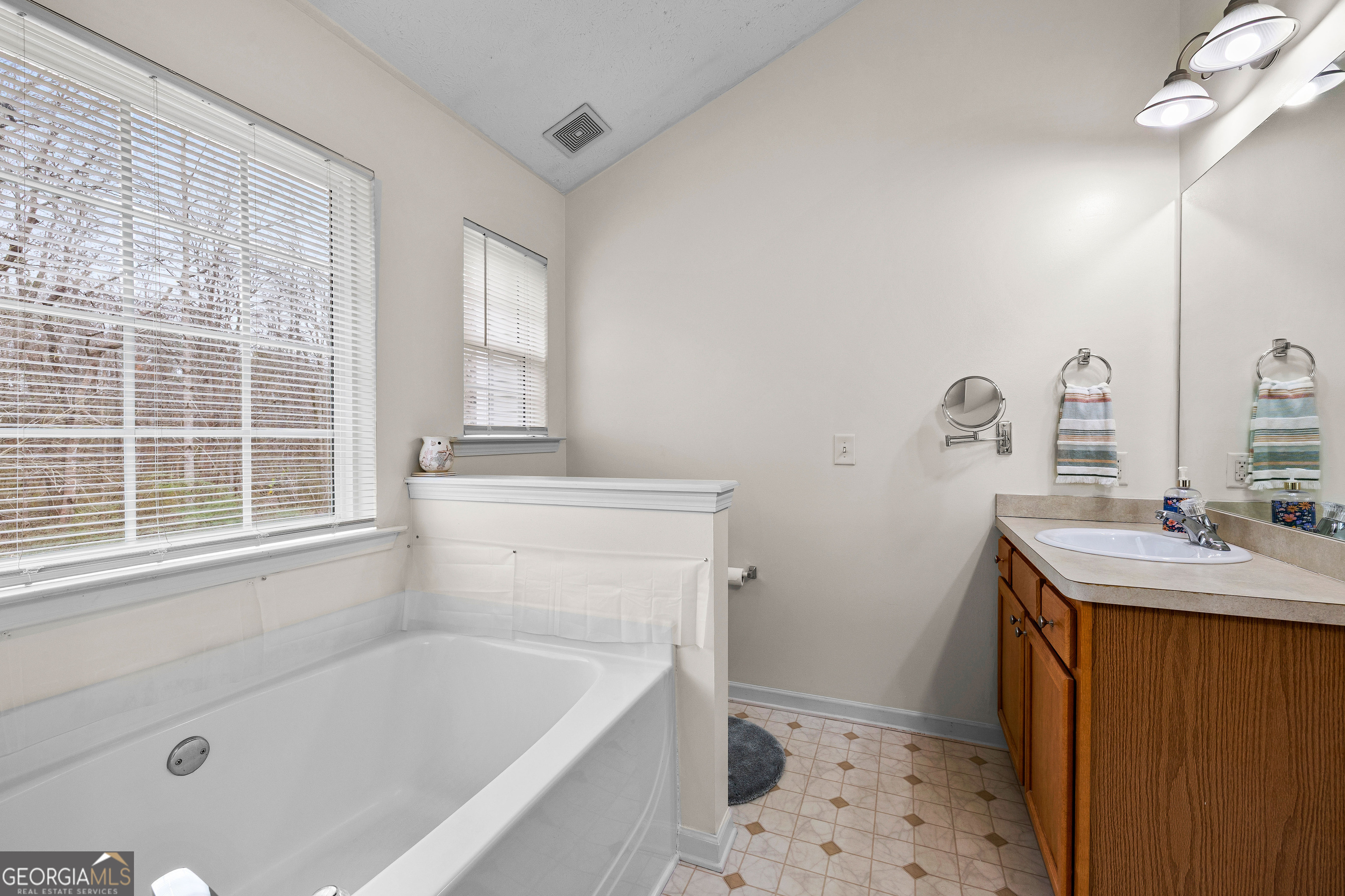 13 Roxbury Lane Newnan, GA 30265 - Photo 32 of 52