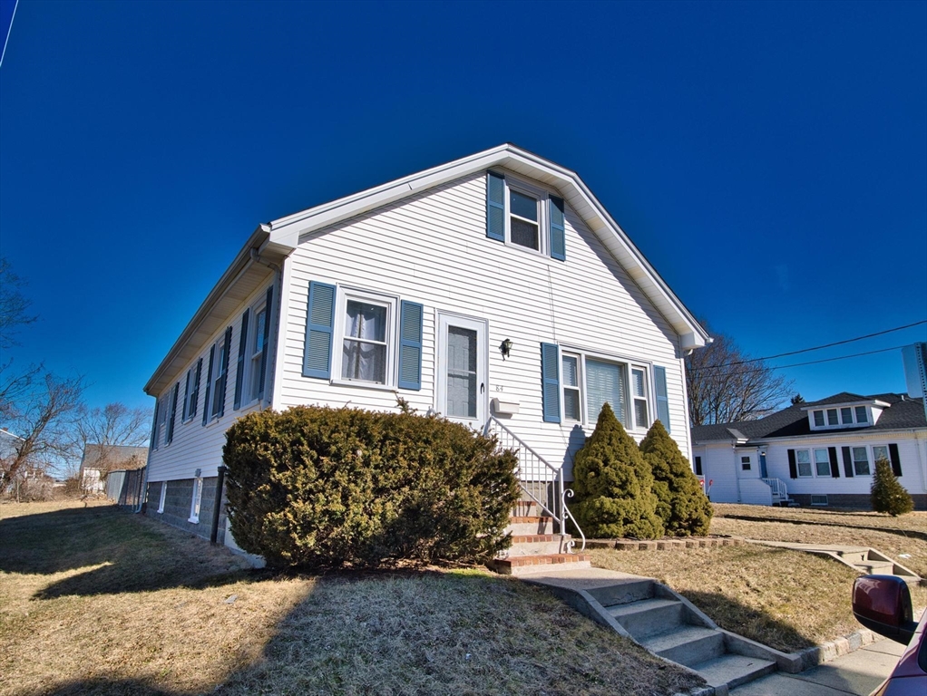 84 Riverview Street Fall River, MA 02724 - Photo 7 of 30 Gallery Image 7