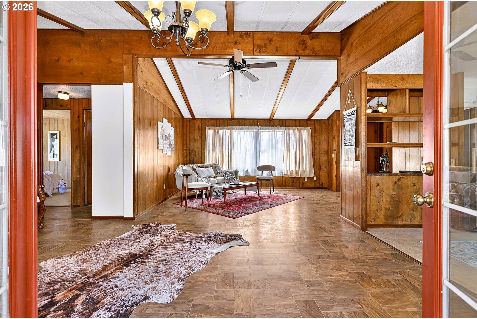 33 Mountain View Ranch Road Goldendale, WA 98620 - Photo 38 of 48 Great Room
