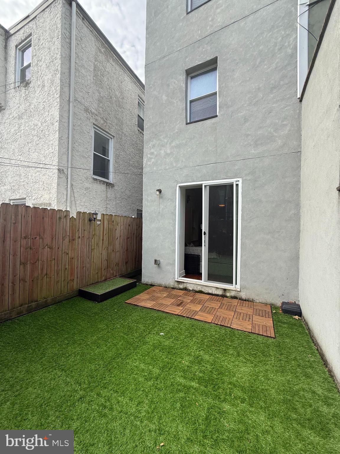 1533 Swain Street Philadelphia, PA 19130 - Photo 12 of 36