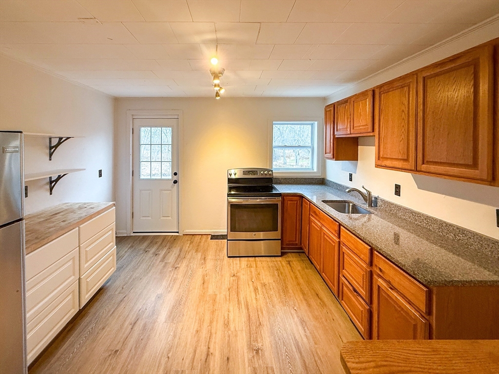 9 Mt Pleasant Street, Unit 1 Athol, MA 01331 - Photo 4 of 21