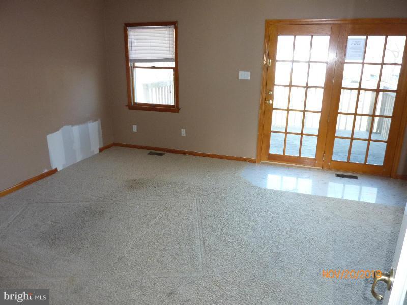 1722 Kirkland Road Baltimore, MD 21222 - Photo 9 of 19 Family Room