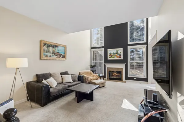 $569,000 | 1029 West Bogey Lane, Palatine, IL 60067
