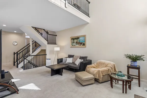 $569,000 | 1029 West Bogey Lane, Palatine, IL 60067