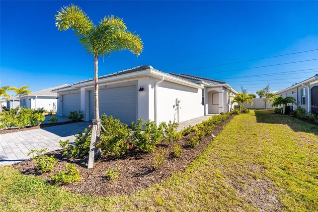 $268,900 | 8117 Shore Lake Drive, Englewood, FL 34224