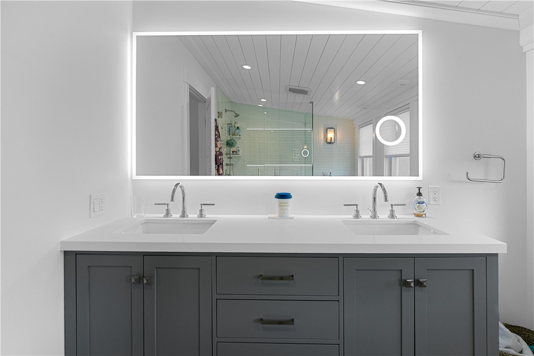 250 Allston Avenue Middletown, RI 02842 - Photo 28 of 41