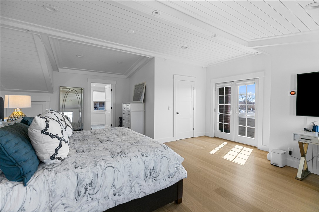 250 Allston Avenue Middletown, RI 02842 - Photo 29 of 41