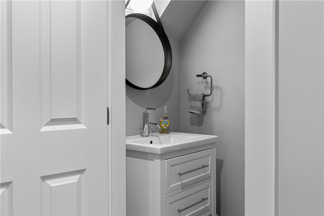 250 Allston Avenue Middletown, RI 02842 - Photo 34 of 41