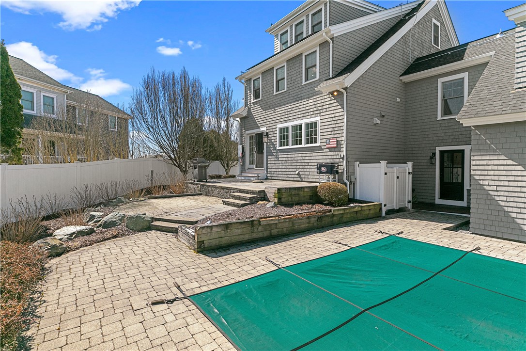 250 Allston Avenue Middletown, RI 02842 - Photo 37 of 41