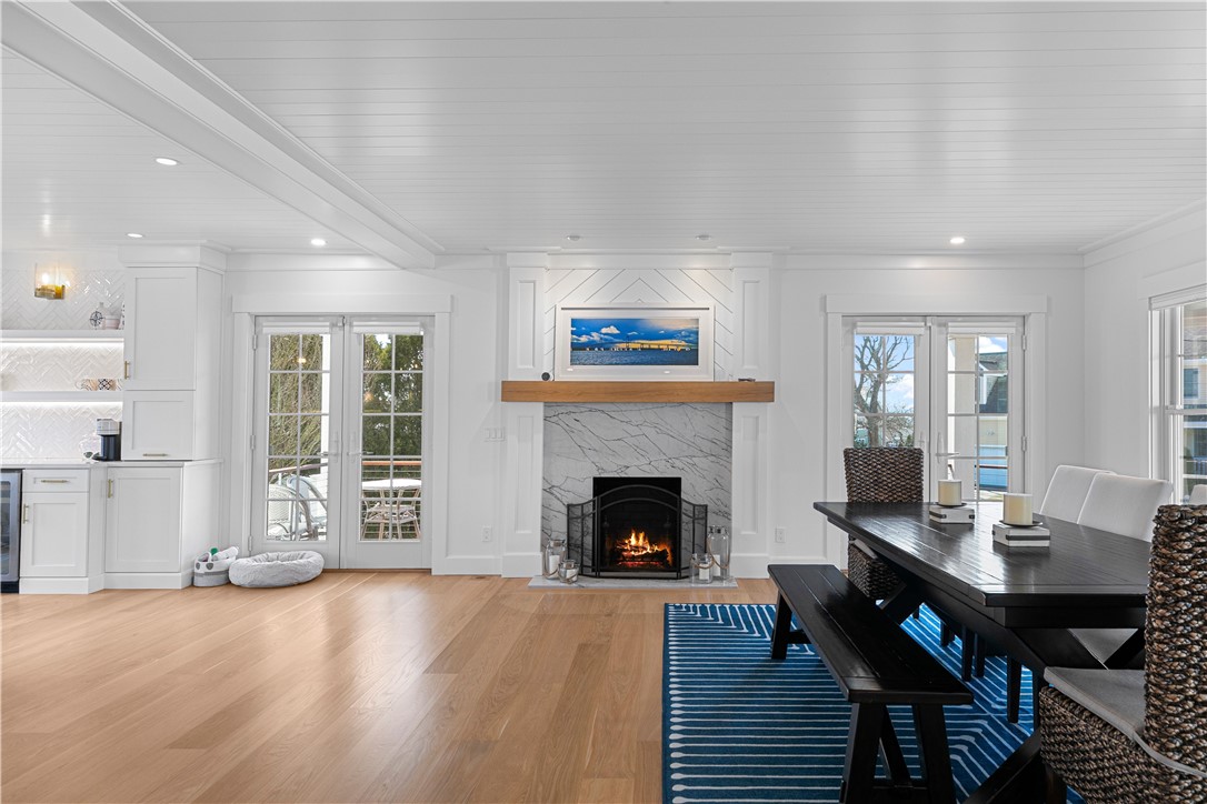 250 Allston Avenue Middletown, RI 02842 - Photo 6 of 41