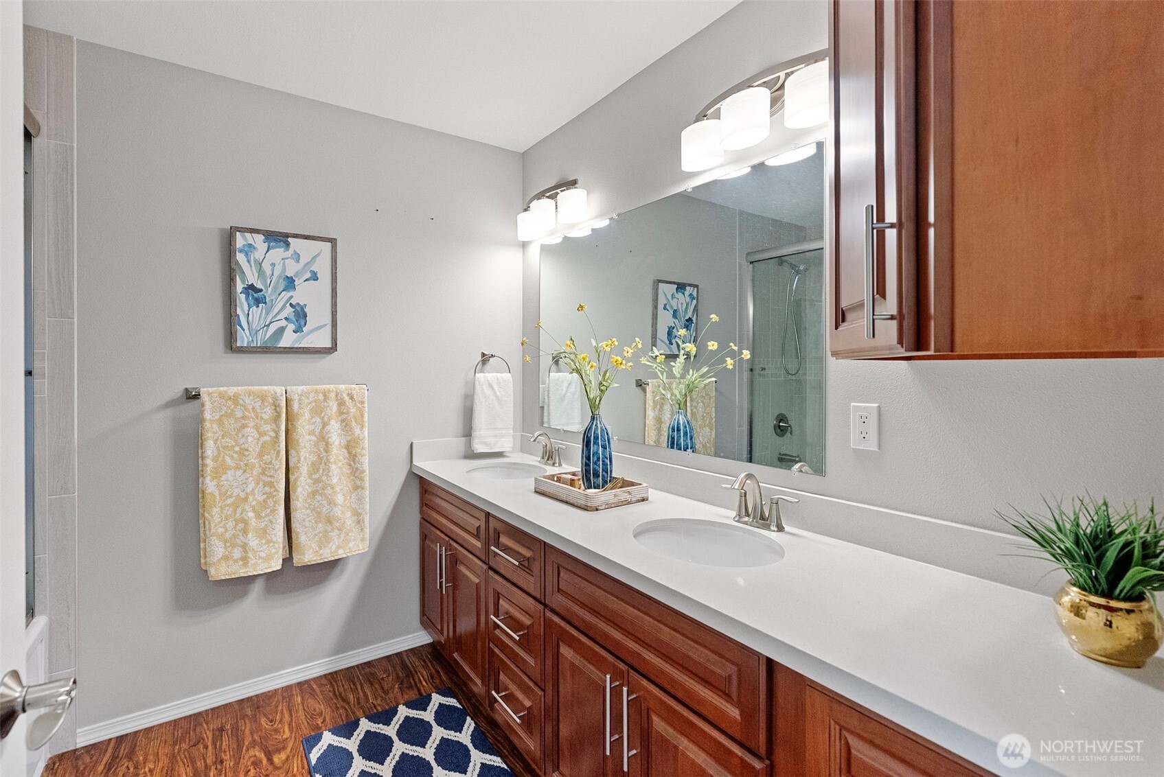 40 Northeast Eagle Crest Place Belfair, WA 98528 - Photo 14 of 27 a bathroom with a sink and a mirror