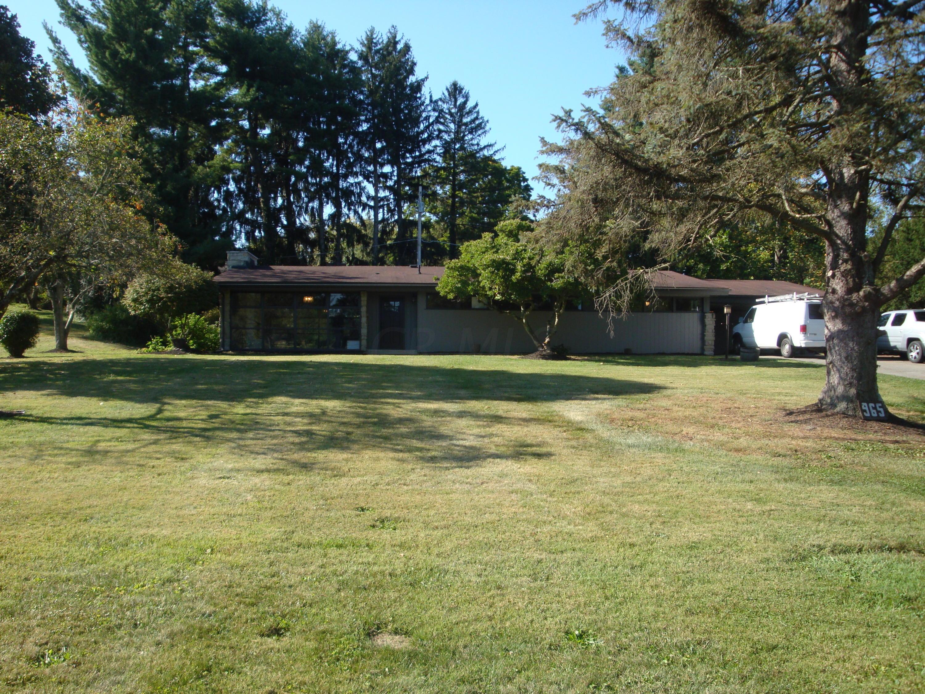 965 Sharon Valley Road Newark, OH 43055 - Photo 2 of 37
