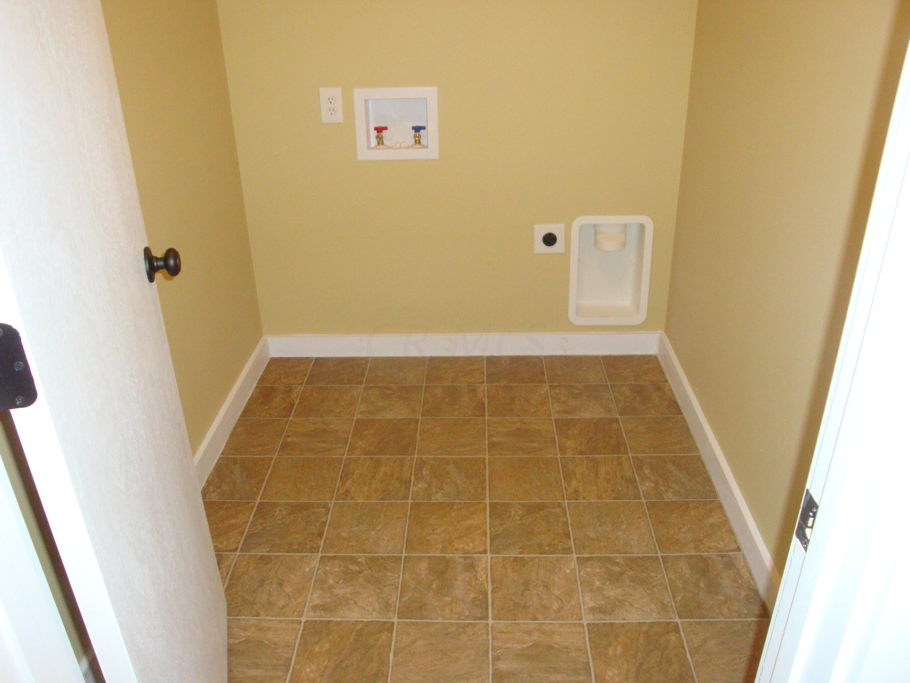 965 Sharon Valley Road Newark, OH 43055 - Photo 9 of 37