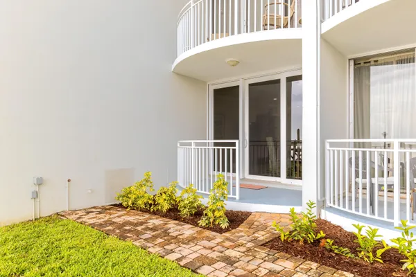 $3,850 | 2508 Bay Drive, Unit 102, Pompano Beach, FL 33062