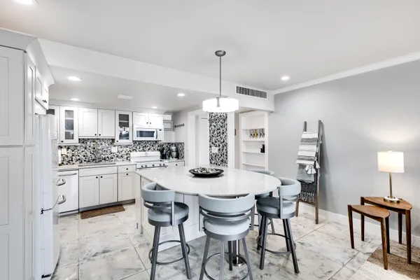 $3,850 | 2508 Bay Drive, Unit 102, Pompano Beach, FL 33062