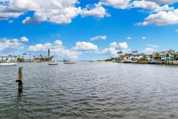 $3,850 | 2508 Bay Drive, Unit 102, Pompano Beach, FL 33062