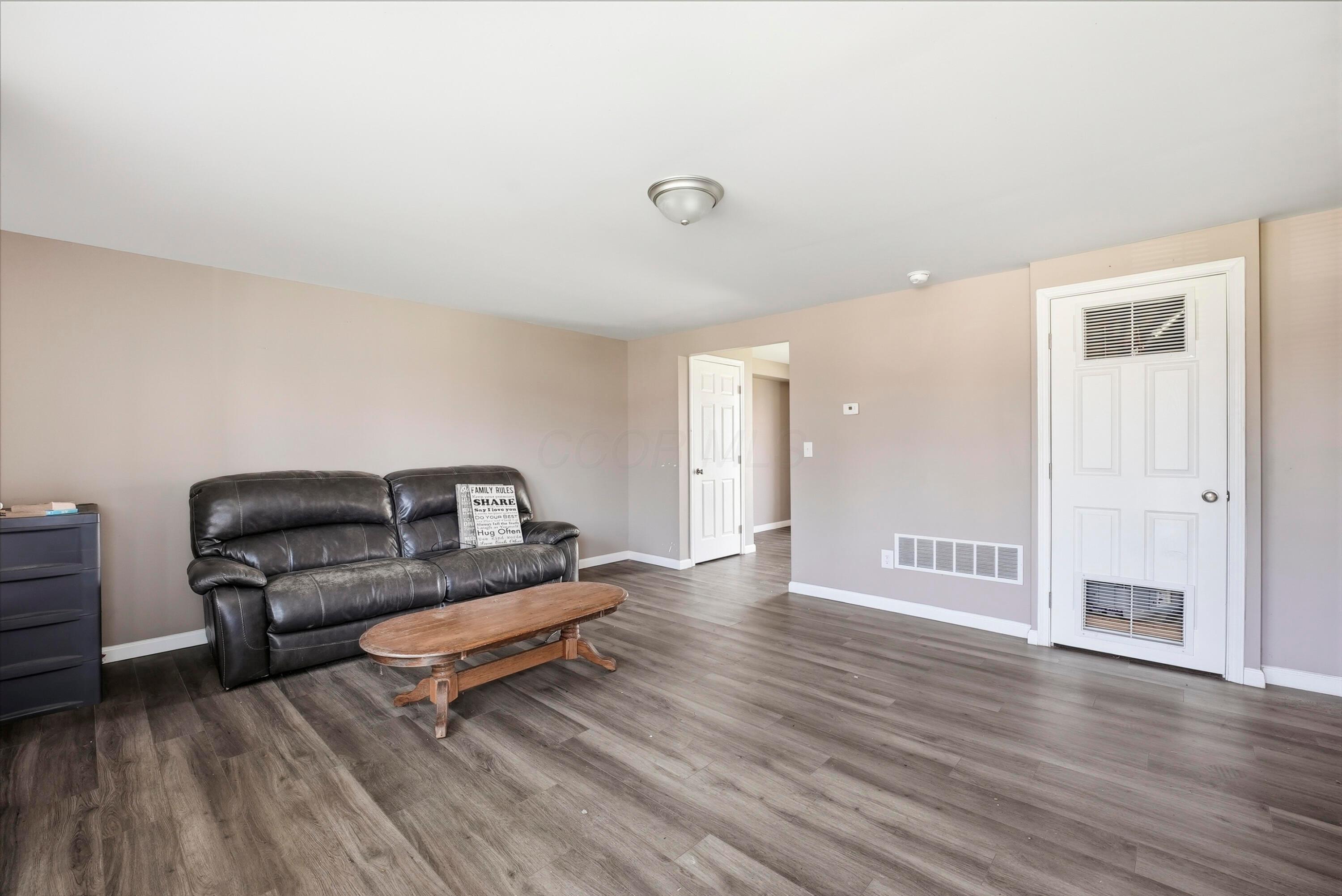 441-447 Barnett Road Columbus, OH 43213 - Photo 7 of 22 14
