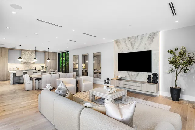 $5,850,000 | 810 Andrews Avenue, Delray Beach, FL 33483