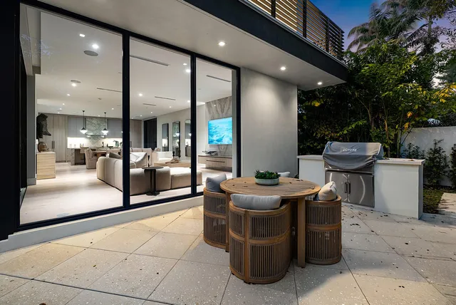 $5,850,000 | 810 Andrews Avenue, Delray Beach, FL 33483