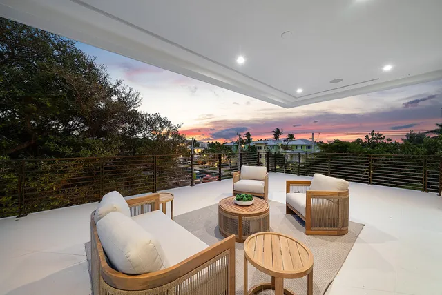 $5,850,000 | 810 Andrews Avenue, Delray Beach, FL 33483