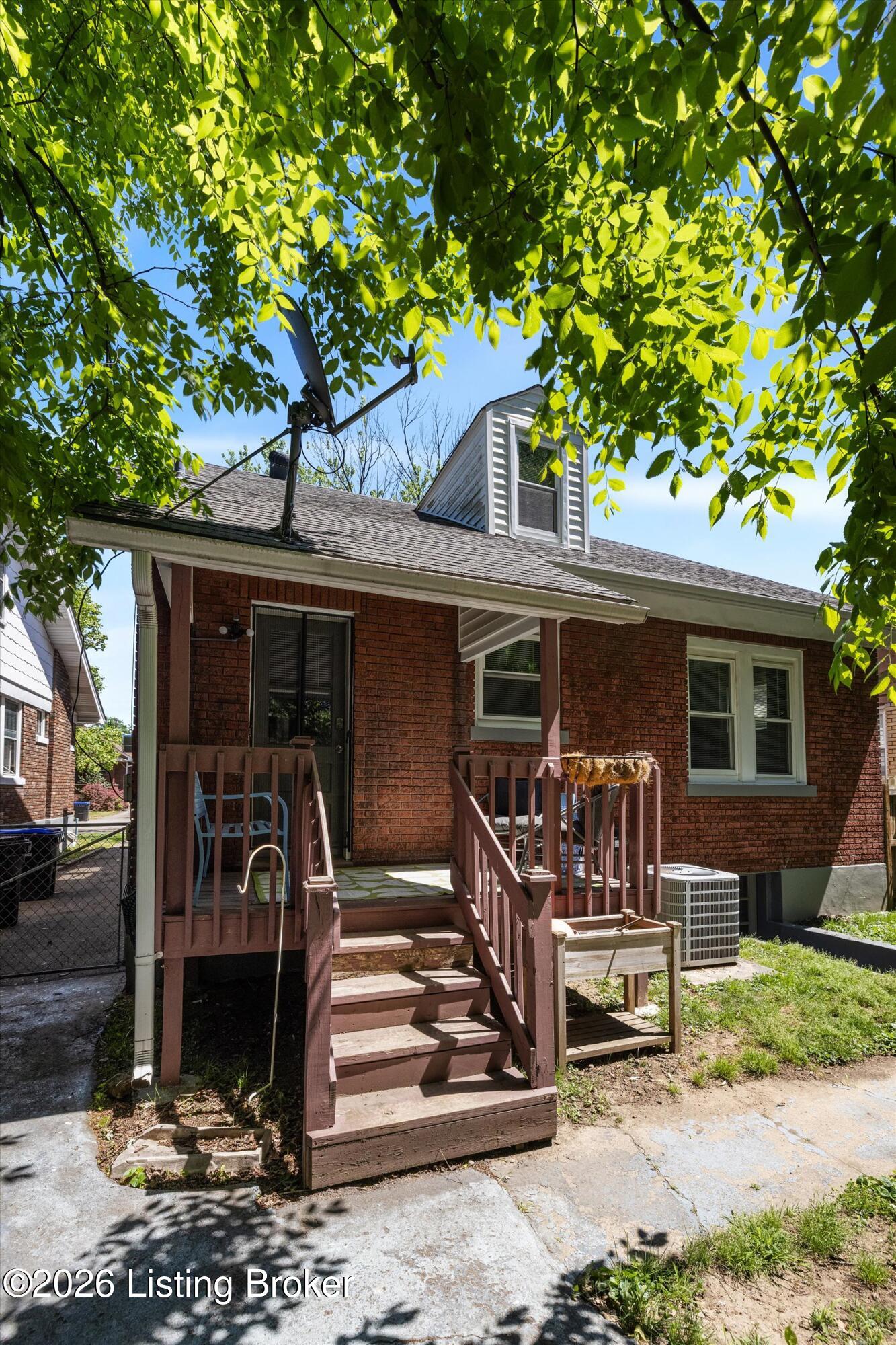 2422 Sherry Road Louisville, KY 40217 - Photo 55 of 58 60-3U8A3782