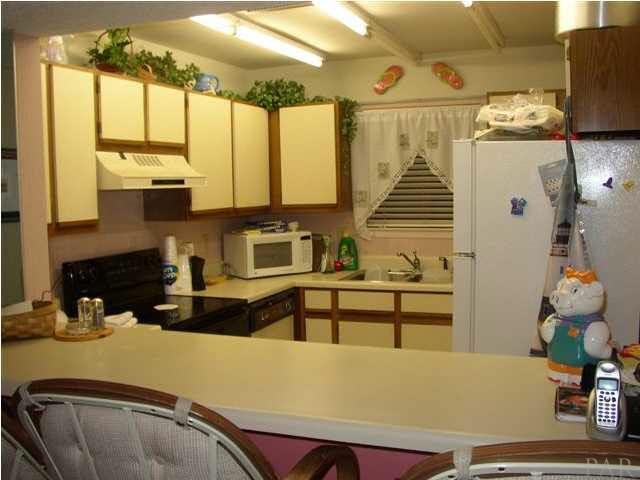 14100 River Road, Unit A313 Pensacola, FL 32507 - Photo 4 of 5 Kitchen