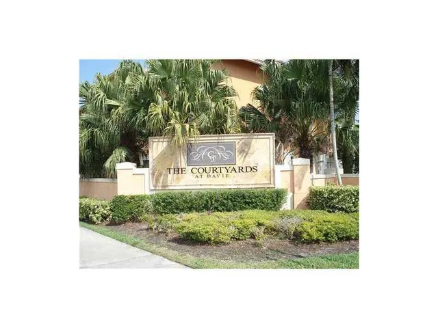 $1,800 | 6900 Southwest 39th Street, Unit 105, Davie, FL 33314