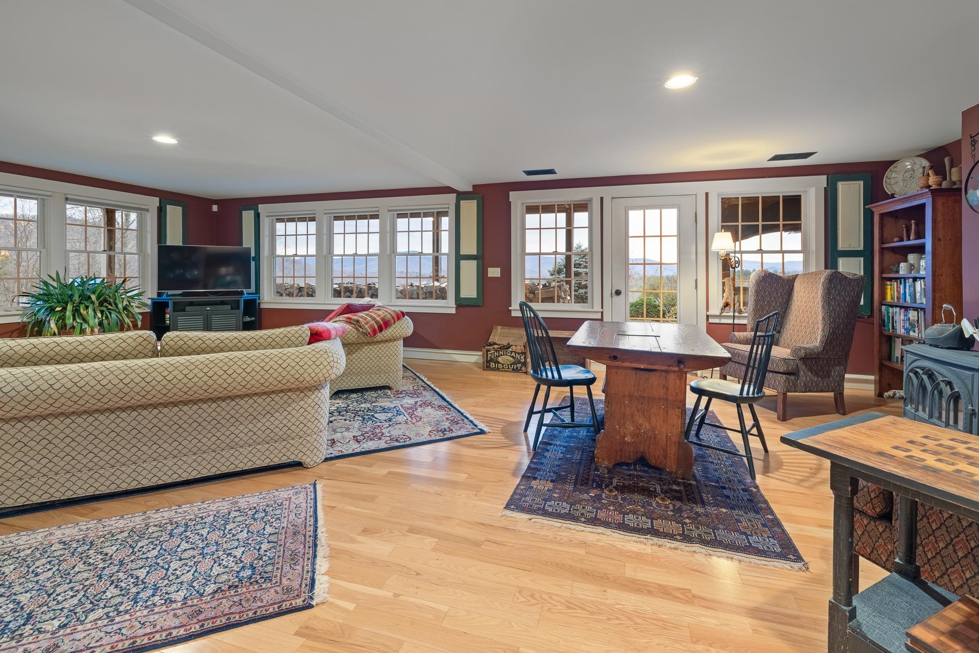 238 South Hallow Lane Rochester, VT 05767 - Photo 11 of 60 Gallery Image 11