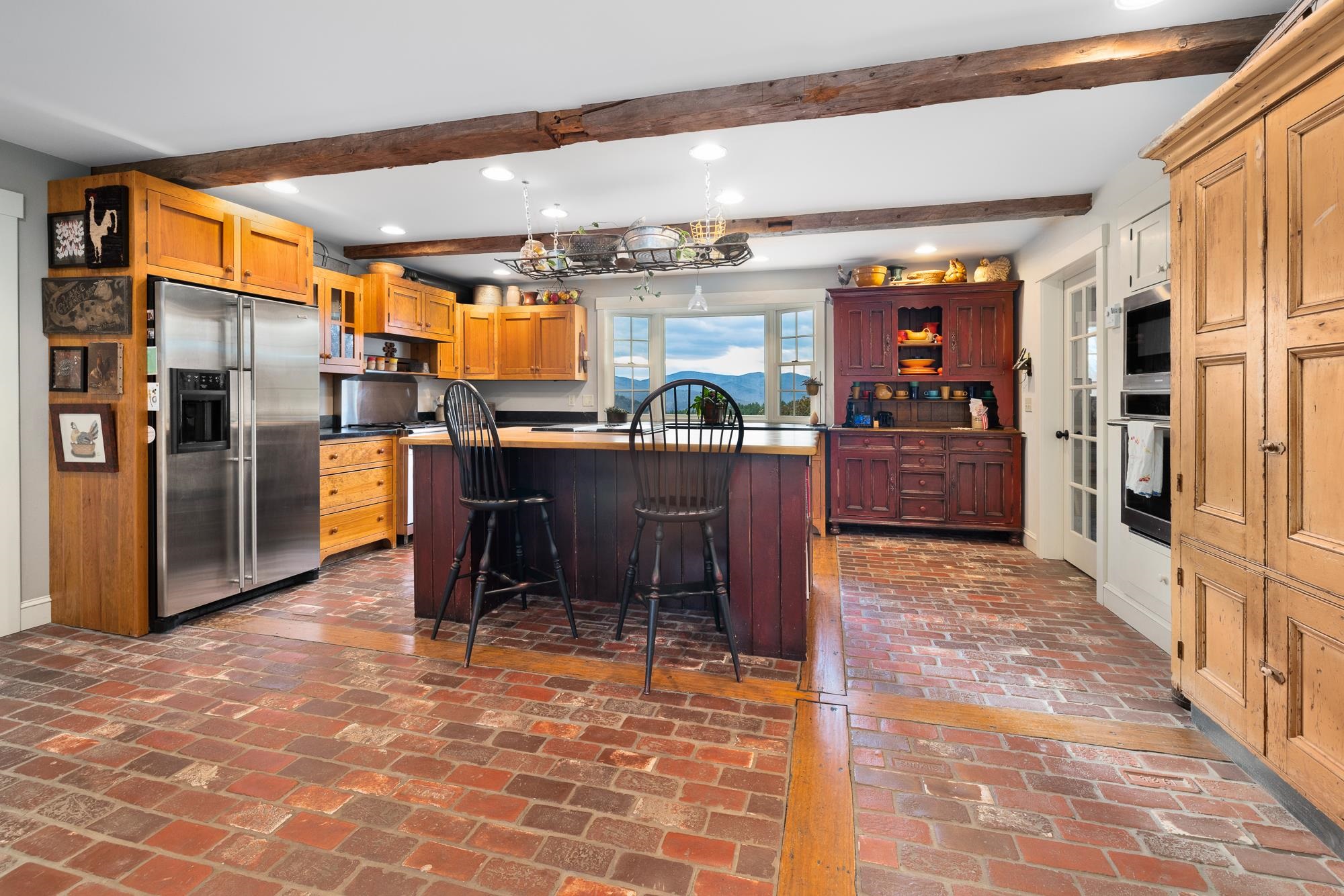 238 South Hallow Lane Rochester, VT 05767 - Photo 4 of 60 Gallery Image 4