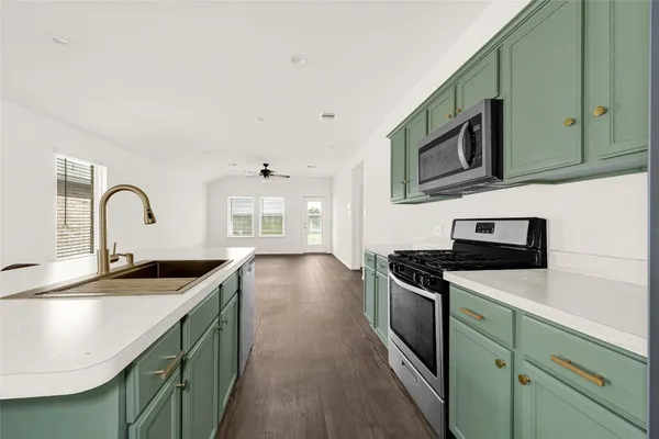 $1,950 | 2334 Spruce Clf Lane, Spring, TX 77373