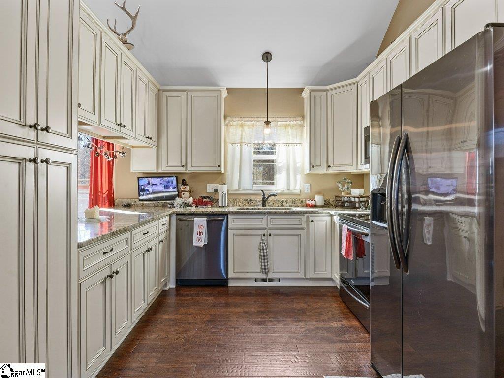 44 Montgomery Road Lyman, SC 29365 - Photo 8 of 27