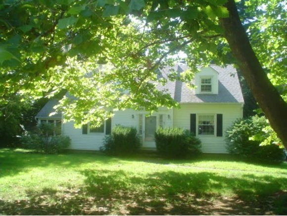 6 Old Dover Road Concord, NH 03301 - Photo 1 of 1