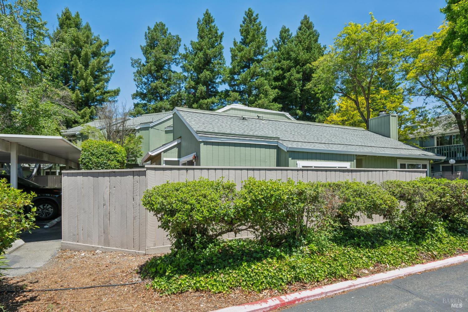 734 Racquet Club Circle Rohnert Park, CA 94928 - Photo 31 of 35