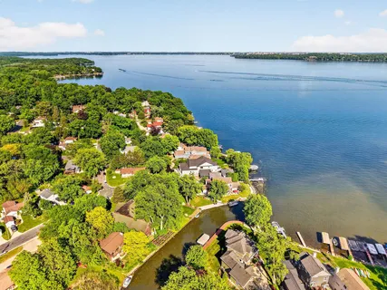 $1,175,000 | 2830 Tomahawk Court, Middleton, WI 53562