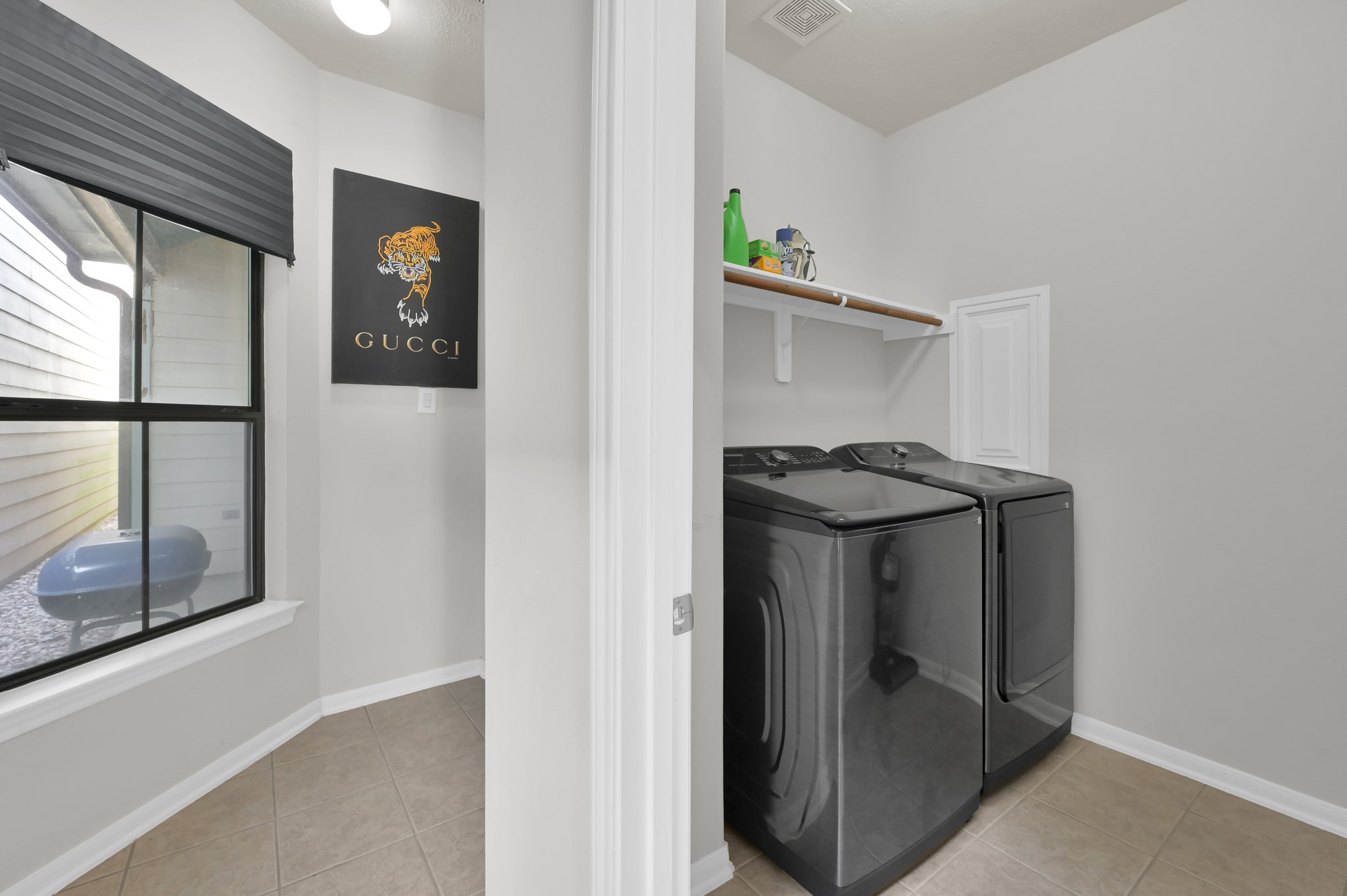 3607 Cedar Flats Lane Spring, TX 77386 - Photo 20 of 41 a view of hallway with washer and dryer