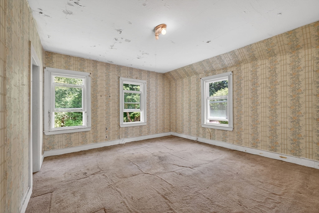 13 Percy Avenue Reading, MA 01867 - Photo 11 of 17