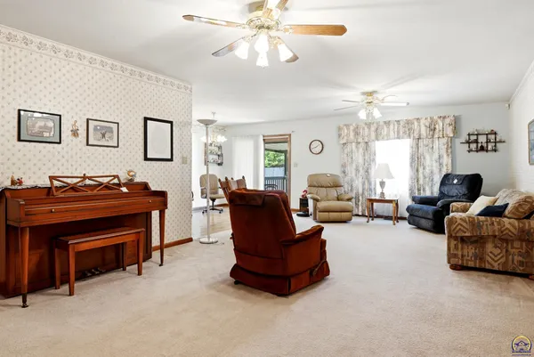 $236,500 | 4328 Southeast Wisconsin Avenue, Topeka, KS 66609