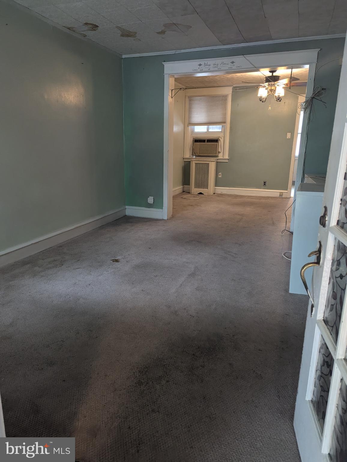 445 Millbank Road Upper Darby, PA 19082 - Photo 4 of 29